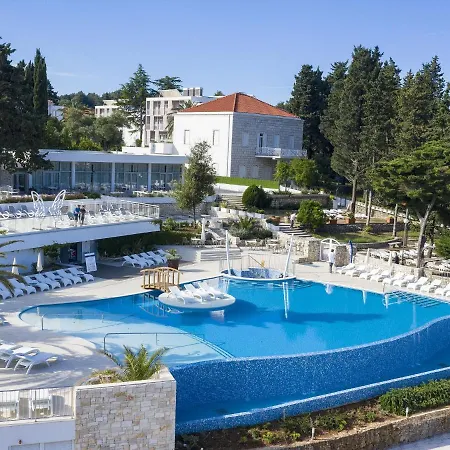 In Aminess Port 9 Residence, With Pools Apartamento